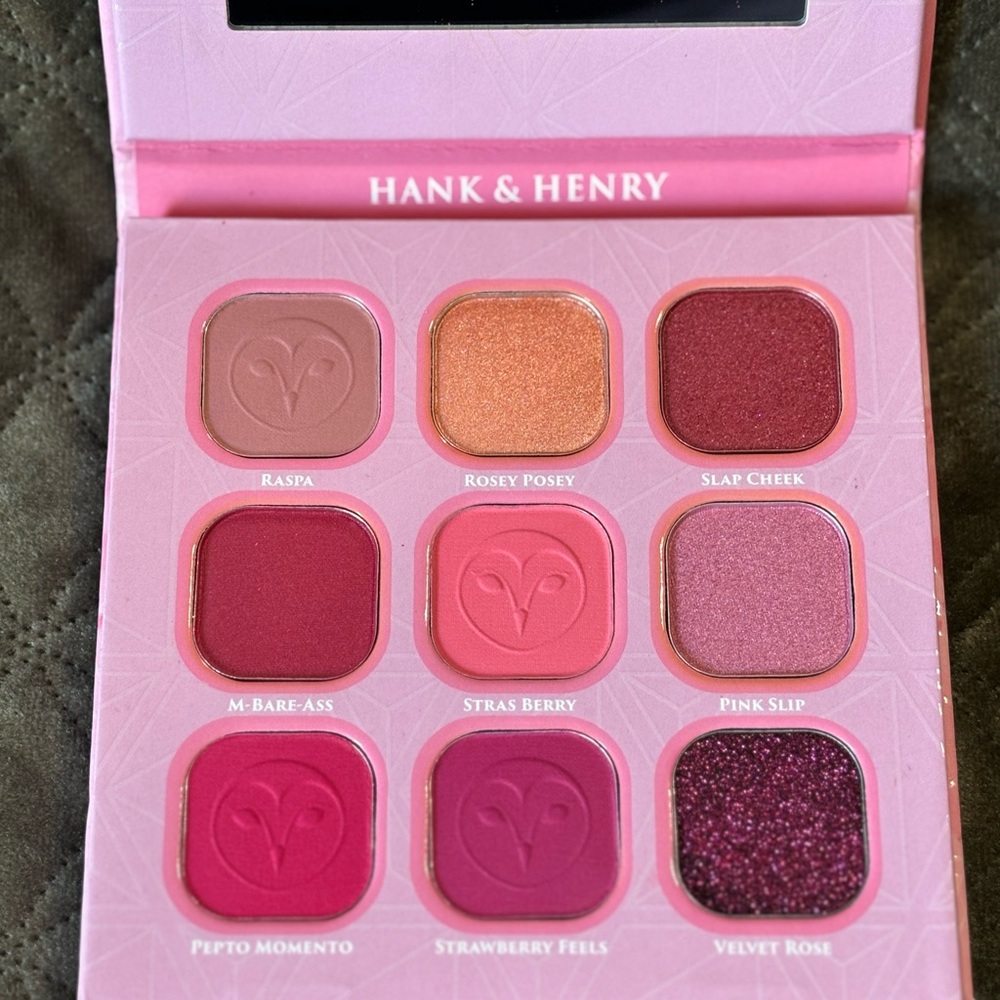 Eyeshadows - Picture 8 of 10